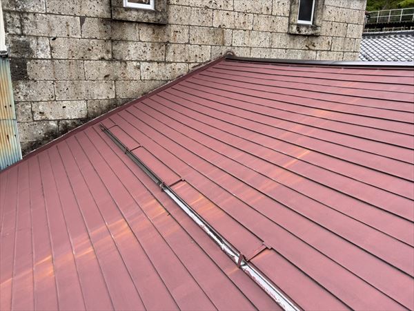 錆びた一文字屋根